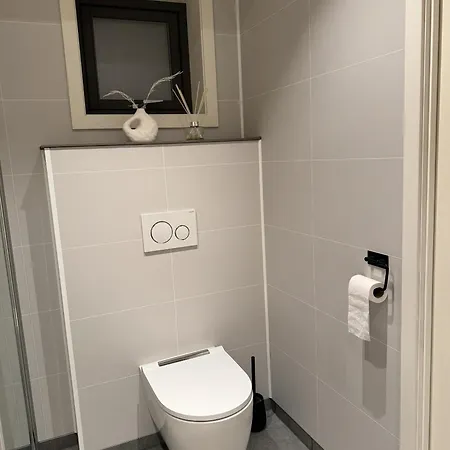 בית נופש Modern House In Leknes, Free Parking *